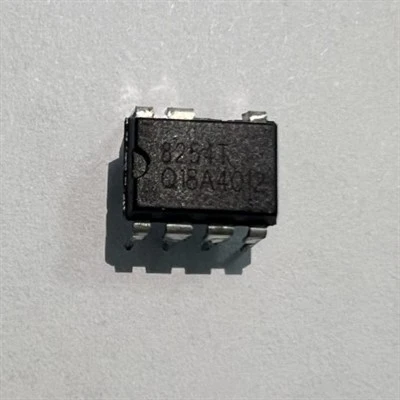 Układ scalony zasilacza (8254T)